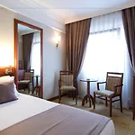 Dila Hotell 4*