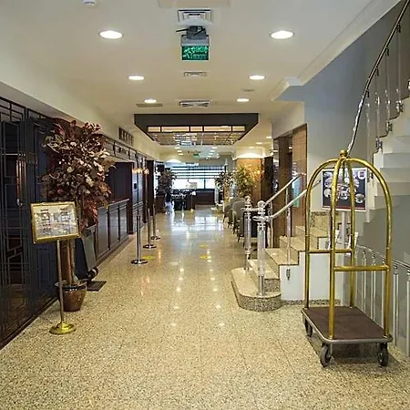 Hotell Dila 4*