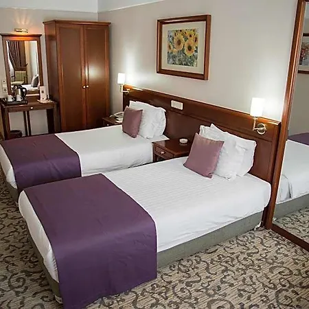 Dila Hotell 4*